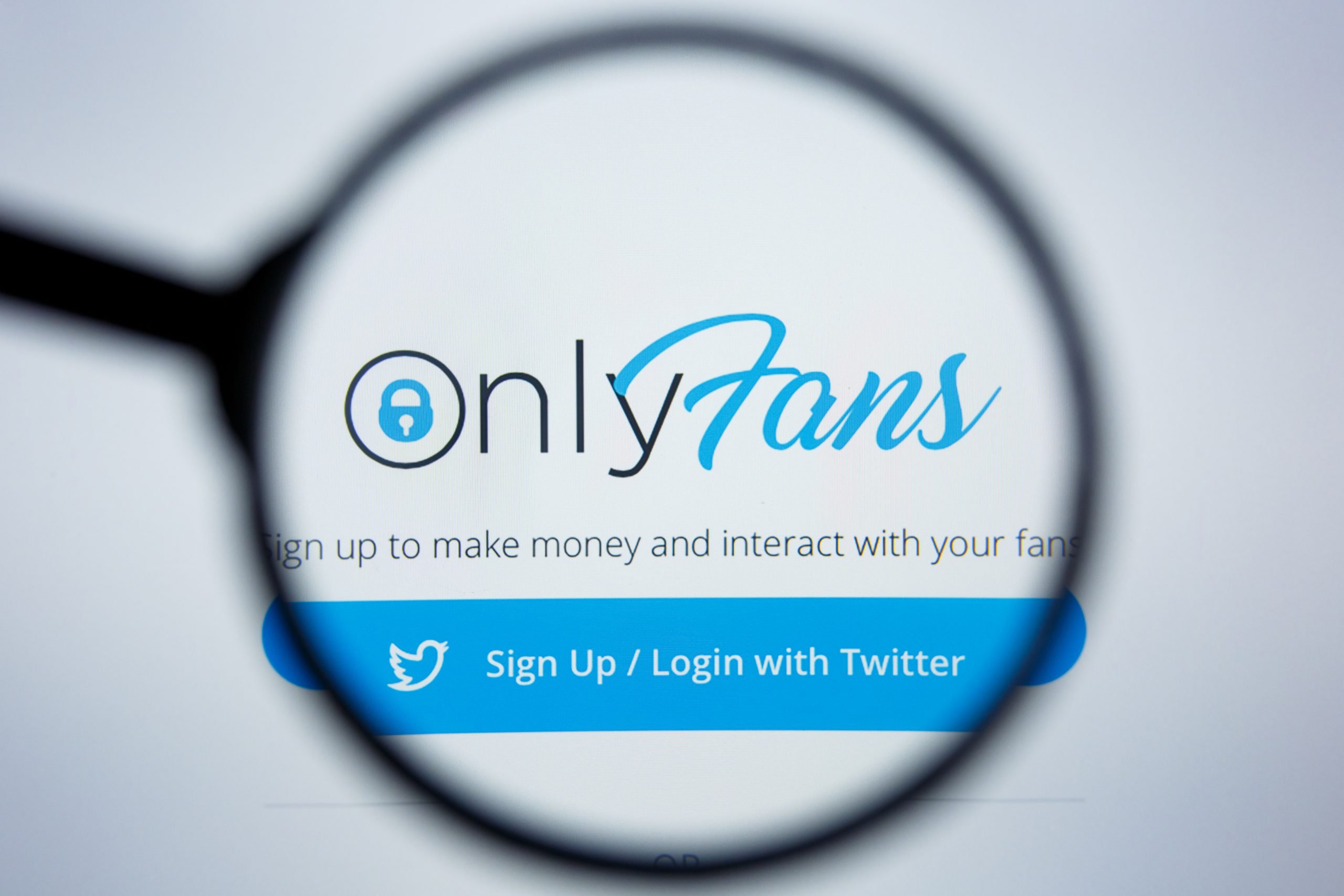 Is This La Influencer'S $350,000 Onlyfans Income Real? - ybiy4n8