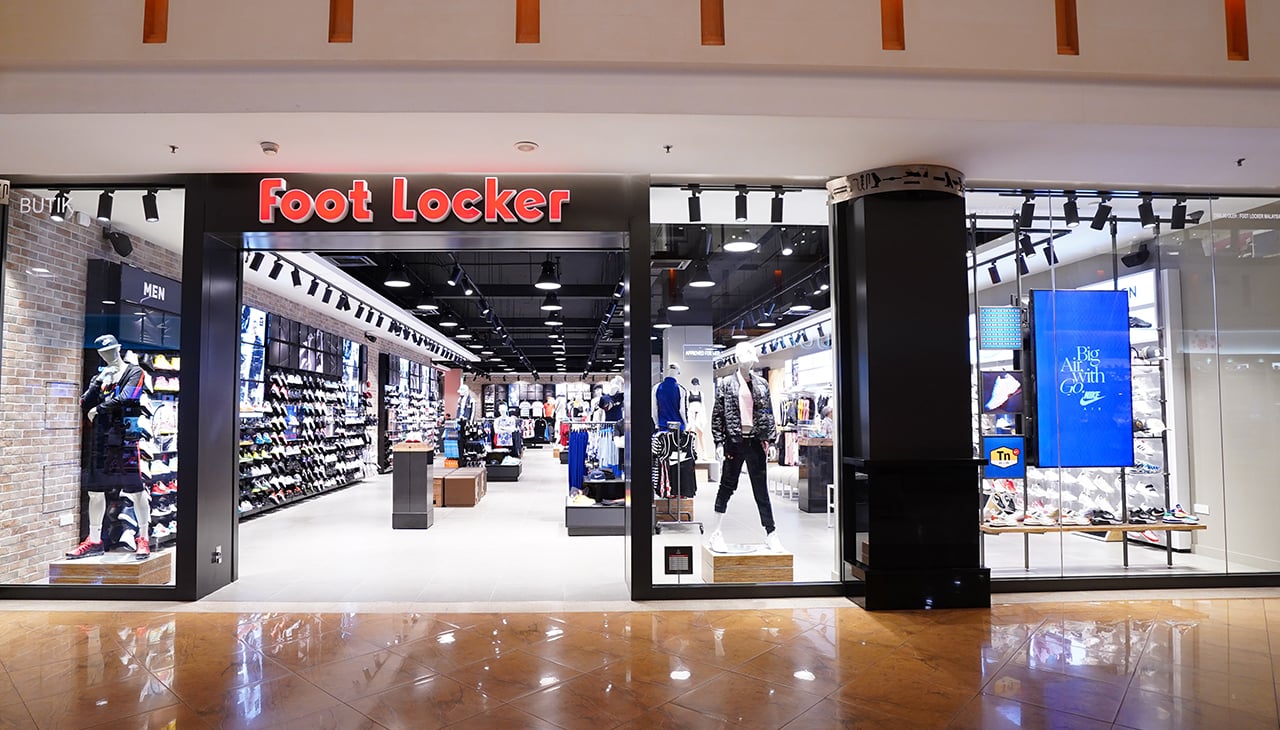 Foot Locker ยักษ์ค้าปลีกอุปกรณ์กีฬาบุกไทย เปิดสาขาแรกต้นปี 2566 ชิงเค้กตลาด 3 หมื่นล้านบาท Foot Locker ยักษ์ค้าปลีกอุปกรณ์กีฬาบุกไทย เปิดสาขาแรกต้นปี 2566 ชิงเค้กตลาด 3 หมื่นล้านบาท