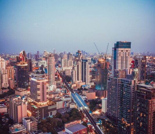 ย่านทองหล่อ